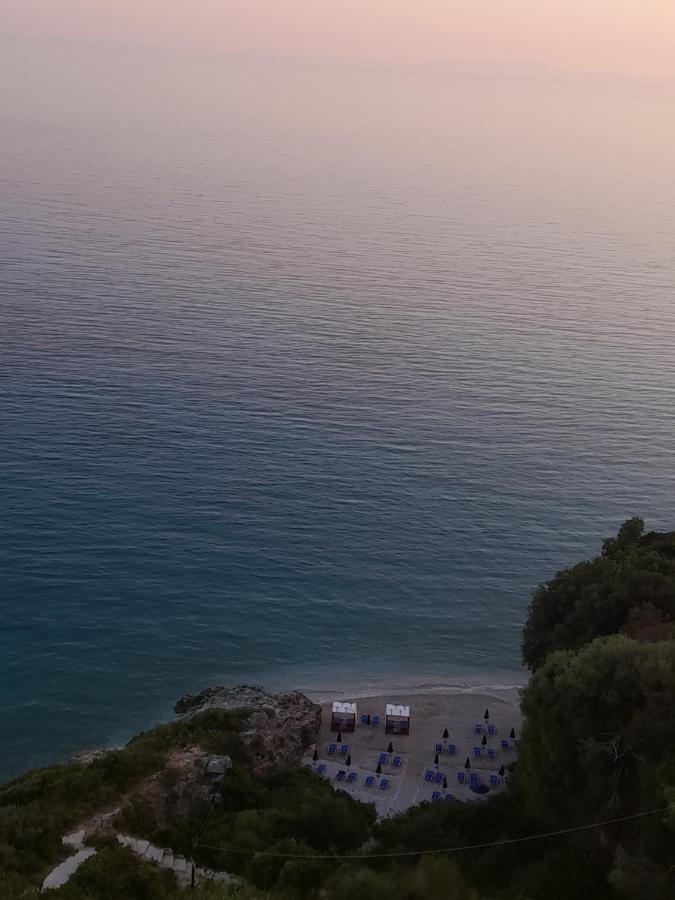 Dim'S Villas Qeparo Dış mekan fotoğraf