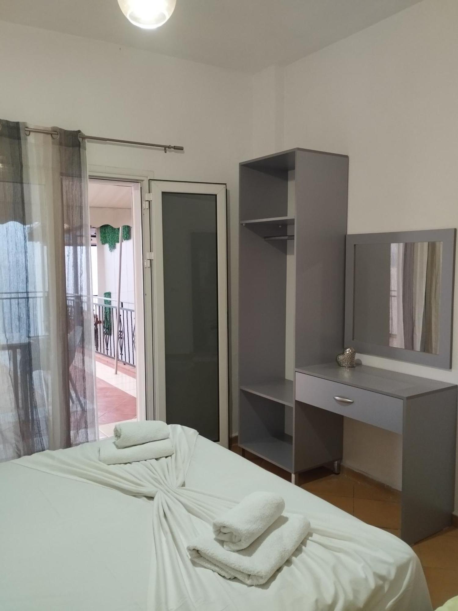 Dim'S Villas Qeparo Dış mekan fotoğraf
