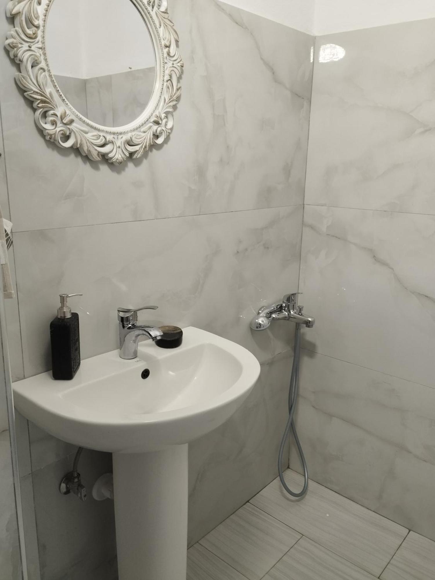Dim'S Villas Qeparo Oda fotoğraf